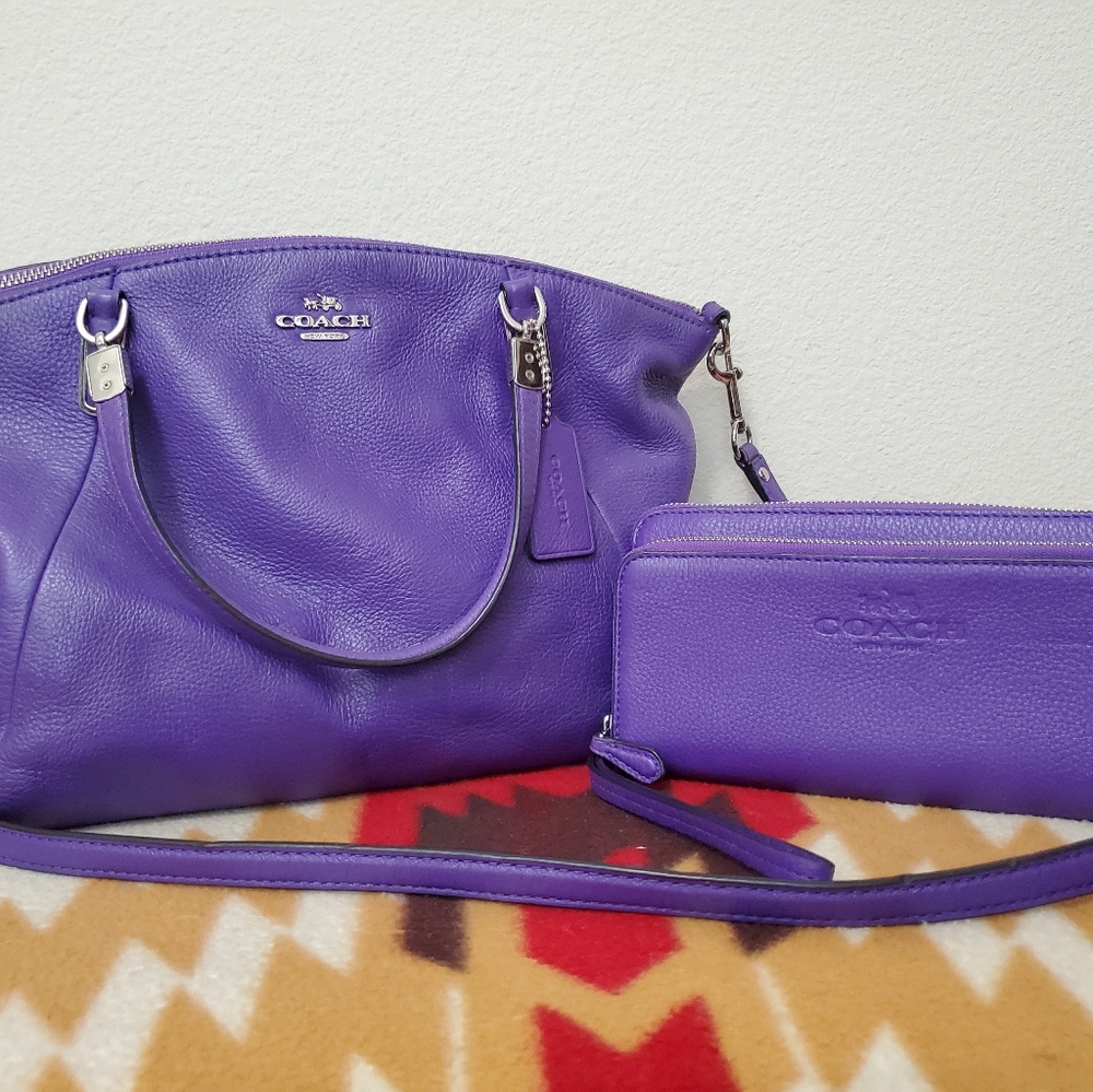 Very Purple Coach Purse with Matching Wallet & Adjustable Straps